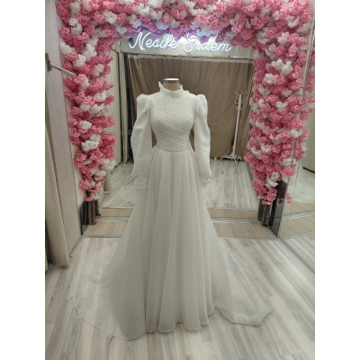 Tesettür Helen Model Gelinlikler 2025: Doğal, Sade ve Zarif Bir Düğün Hayali