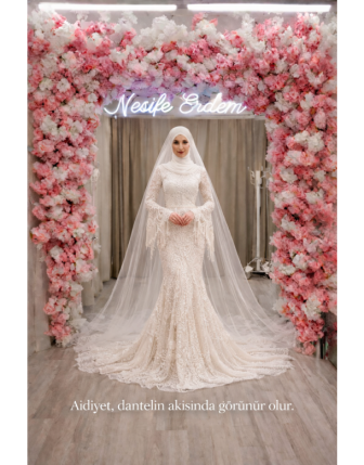 Dantelin Akışında Couture Ahenki