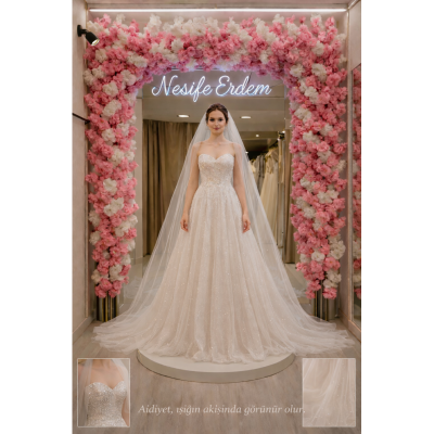 Işığın Akışında Aidiyet: Couture Ahenkle Şekillenen Sessiz Yol