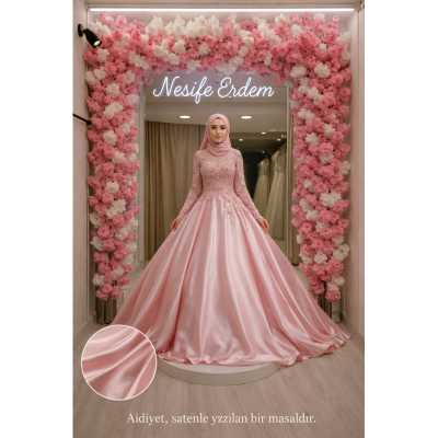 Satenin Hafızasında Aidiyet: Tesettür Couture Abiyede Sessiz Güç ve Yumuşak Işık