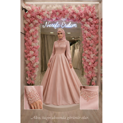 Şampanya Pembe Tesettürlü Nişanlık Nasıl Seçilir – Taçla Yükselen Zarafet 