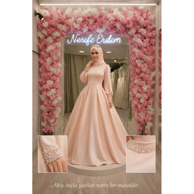 Pudra Tesettürlü Nişanlık Modelleri Nasıl Seçilir – Taçla Yazılan Narin Zarafet