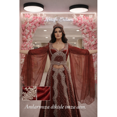 Açık Kaftan Transparan Detaylı Bordo Kadife Modelde Silüet ve Duruş Estetiği