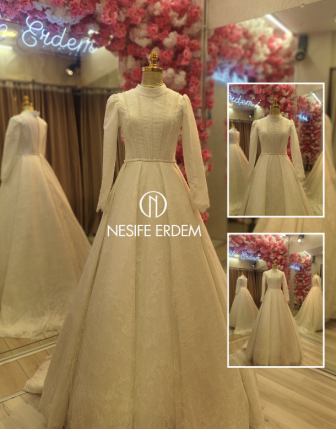 Zarif Dantel İşlemeli Kuyruklu Tesettür Gelinlik