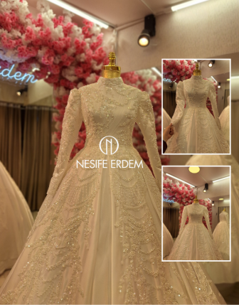 Kırık Beyaz Simli Yüksek Yaka Tesettür Gelinlik